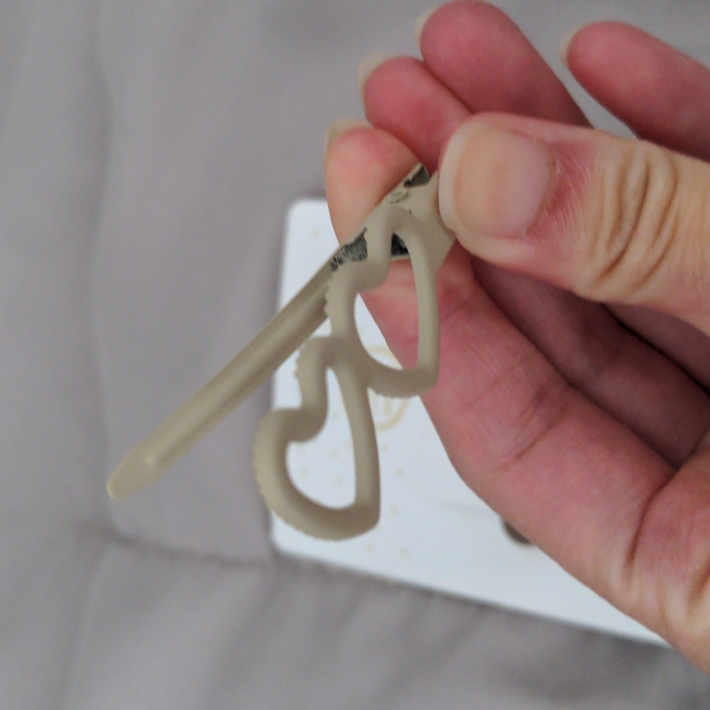 Hair clips - Picture 8 of 10